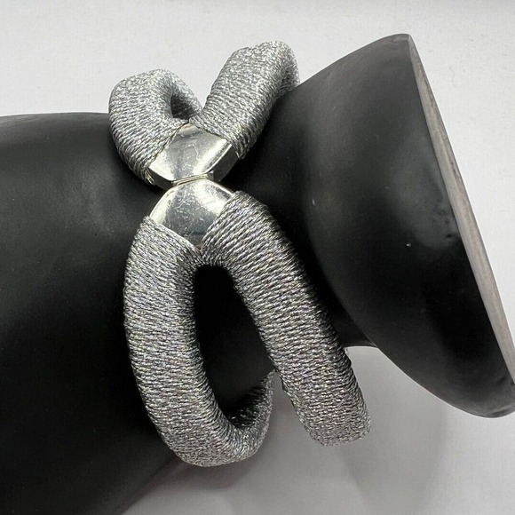 Silver Tone Bracelet Wrapped Hinged Clamper - Picture 1 of 8